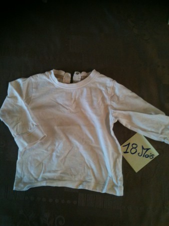 n°25 : sous pull blanc 1.70€