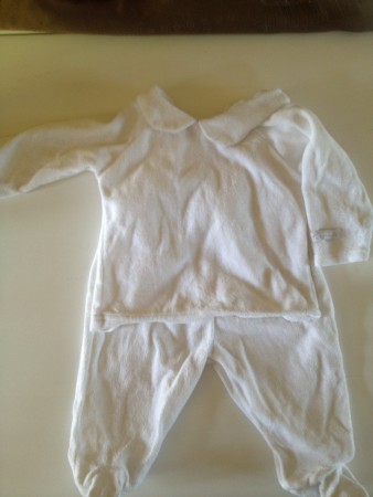 n°5 : pyjama blanc 2.50€