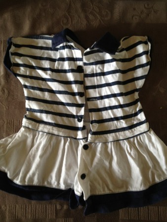 n°15 : robe blanc et bleu 2.50€